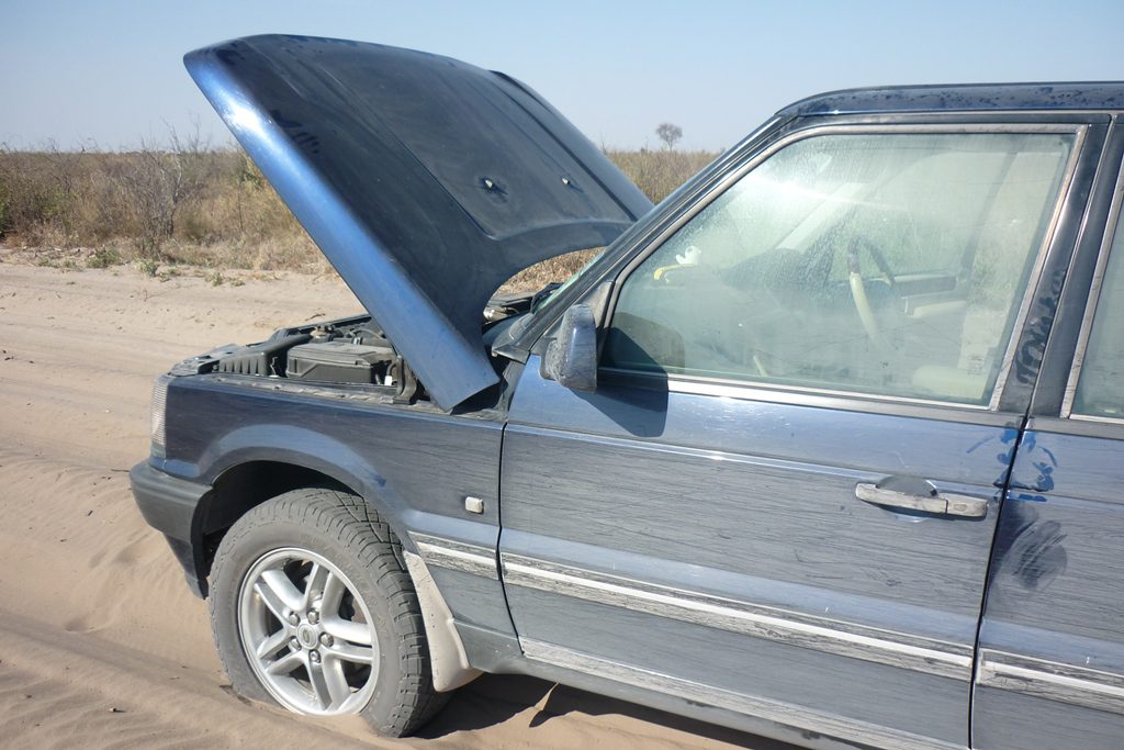 Range Rover P38 boiling over after sand abuse.